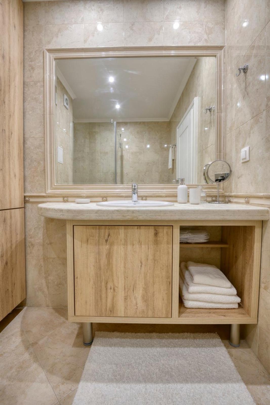 Apartment Grand Karavel Centre Varna Bagian luar foto