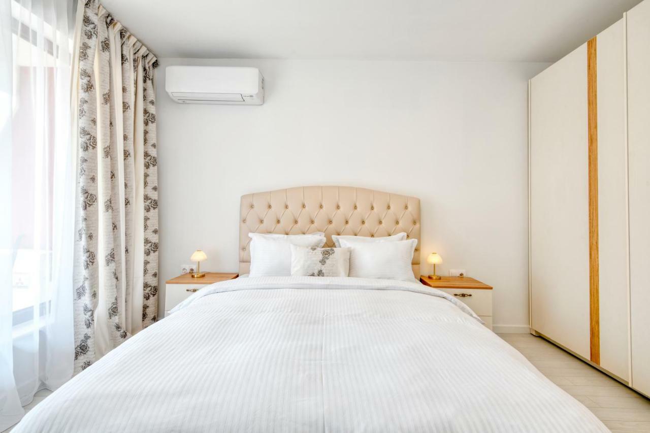 Apartment Grand Karavel Centre Varna Bagian luar foto