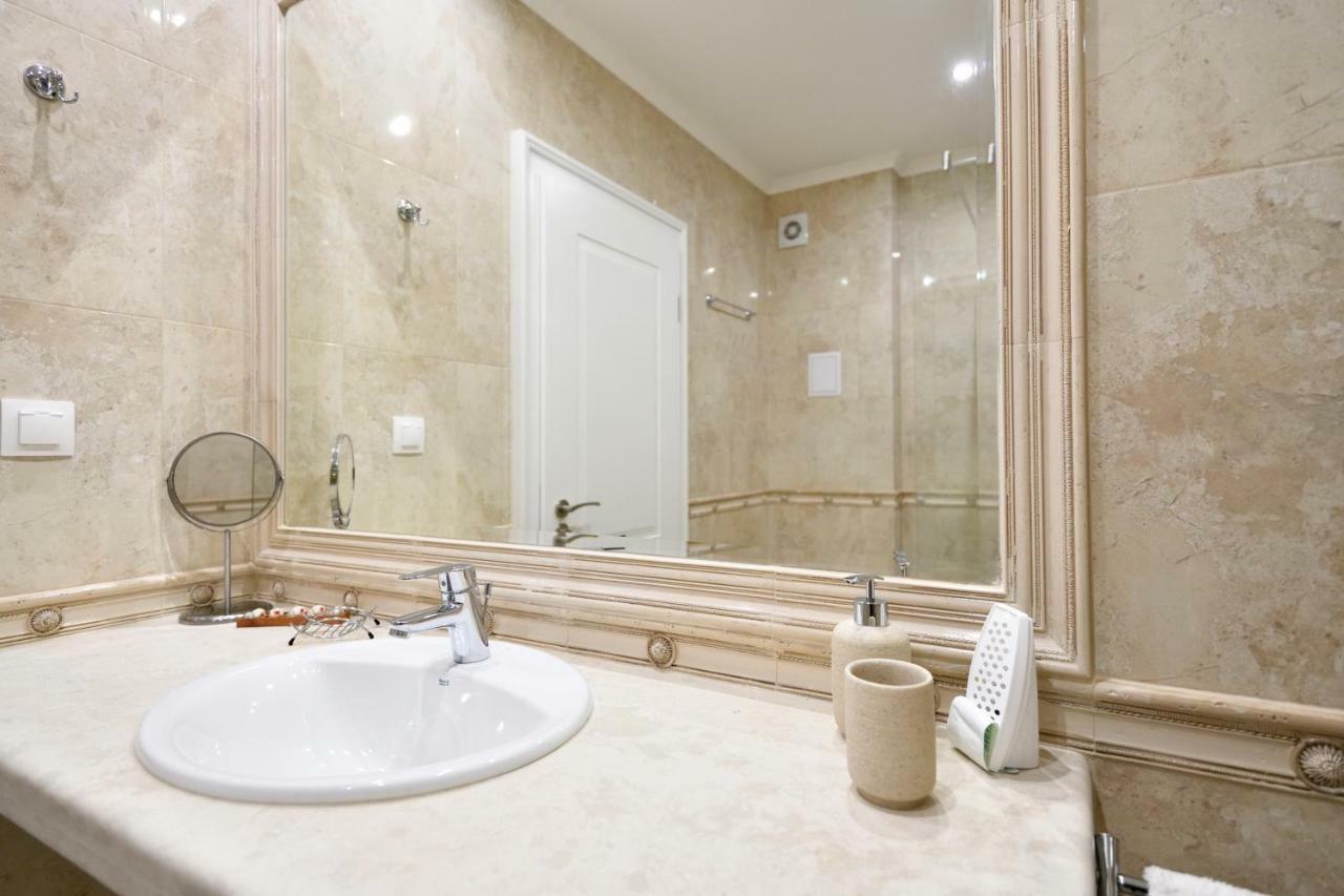 Apartment Grand Karavel Centre Varna Bagian luar foto